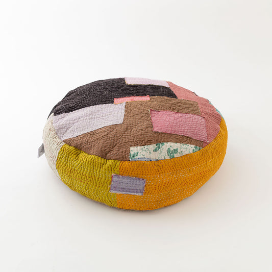 オルネコ・カンタパッチワーク 猫のプフ／2C