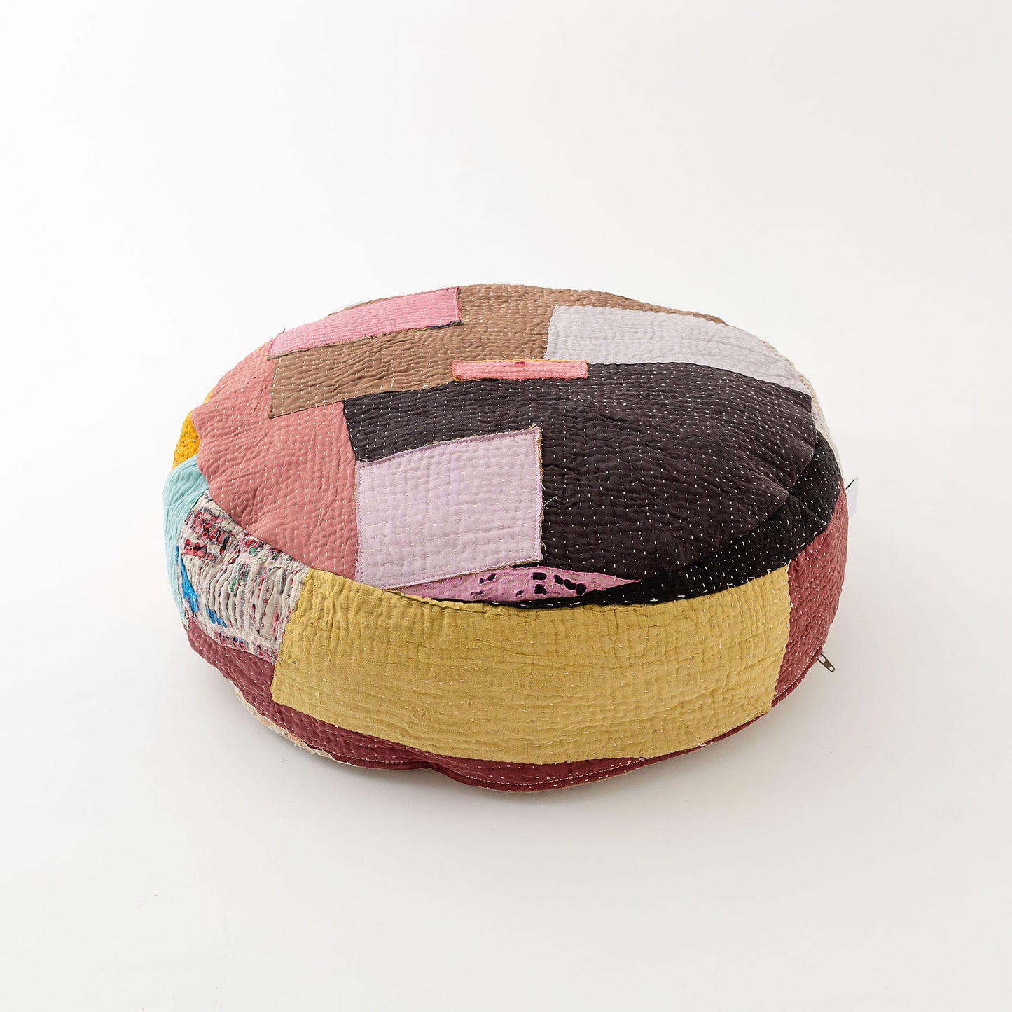 オルネコ・カンタパッチワーク 猫のプフ／2C