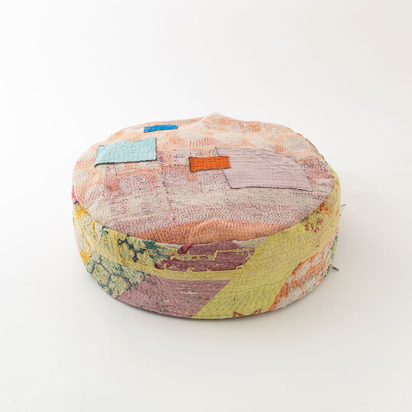 オルネコ・カンタパッチワーク 猫のプフ／2E