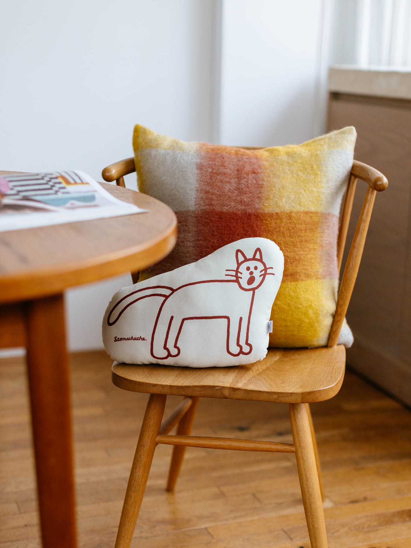 STOMACHACHE. × Orneko クッション