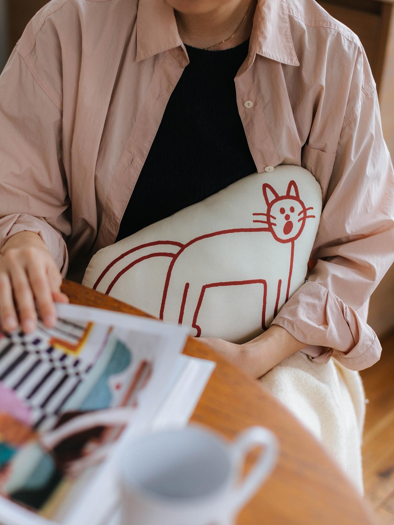 STOMACHACHE. × Orneko クッション