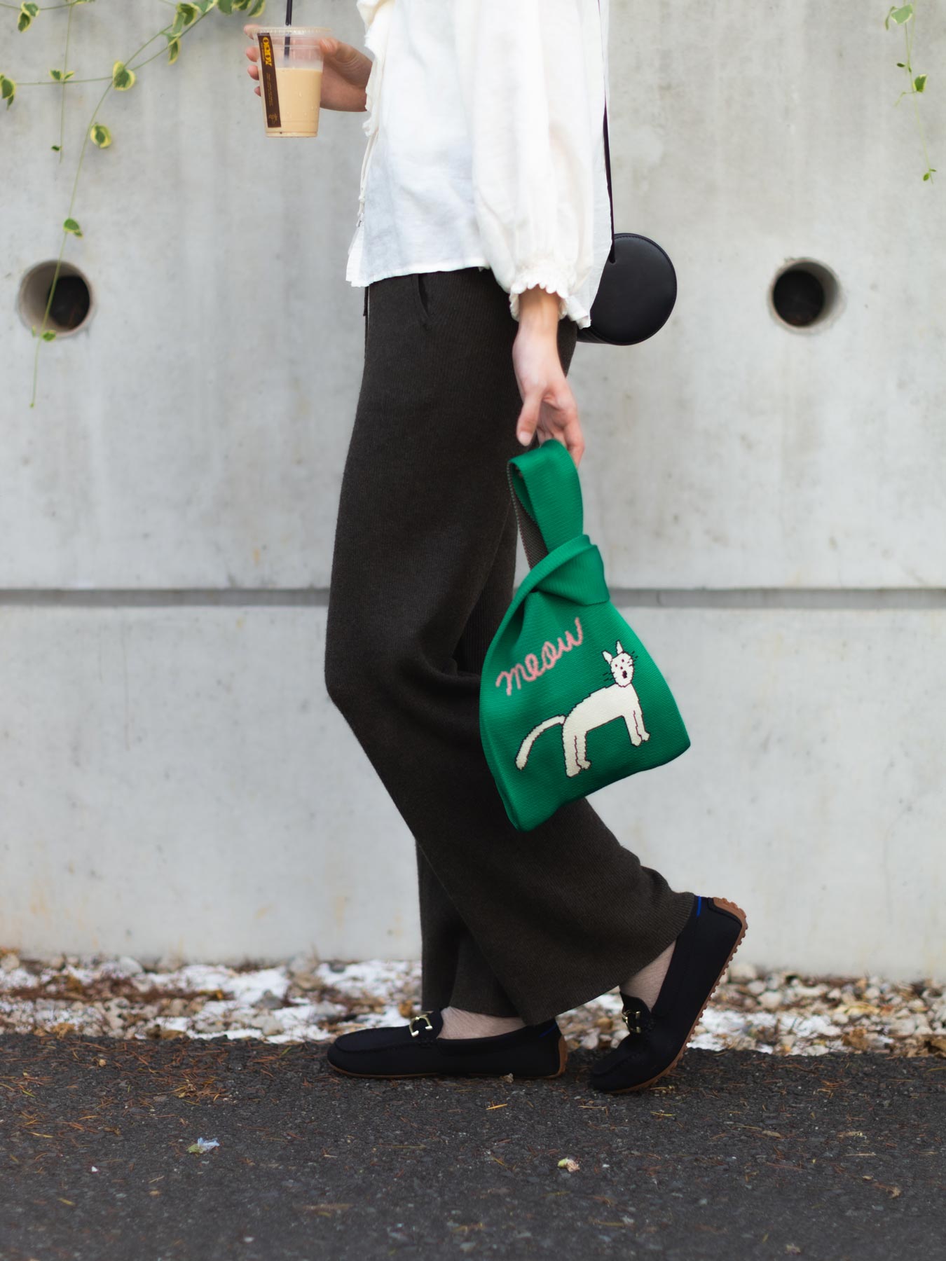 STOMACHACHE. × Orneko ニットミニバッグ