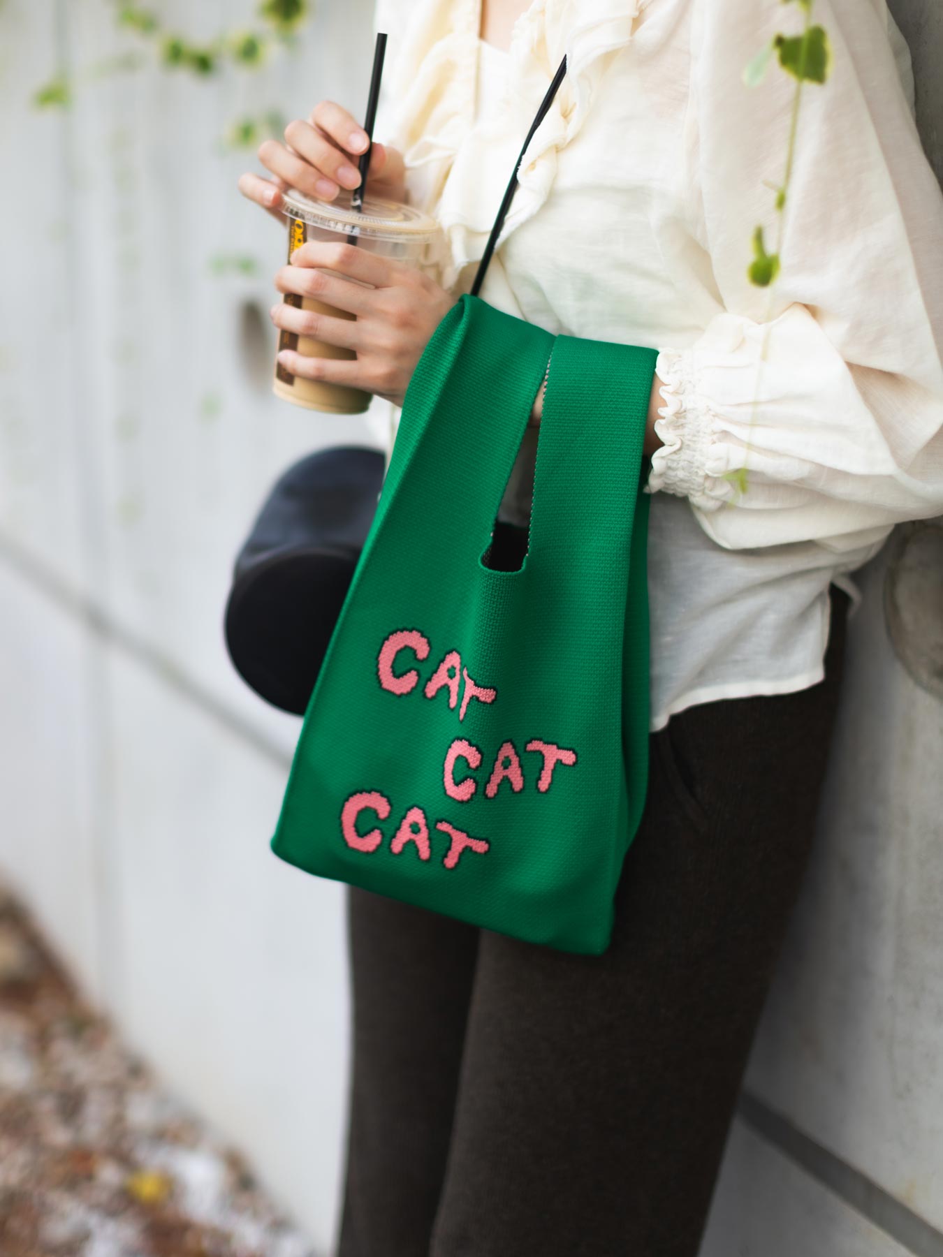 STOMACHACHE. × Orneko ニットミニバッグ