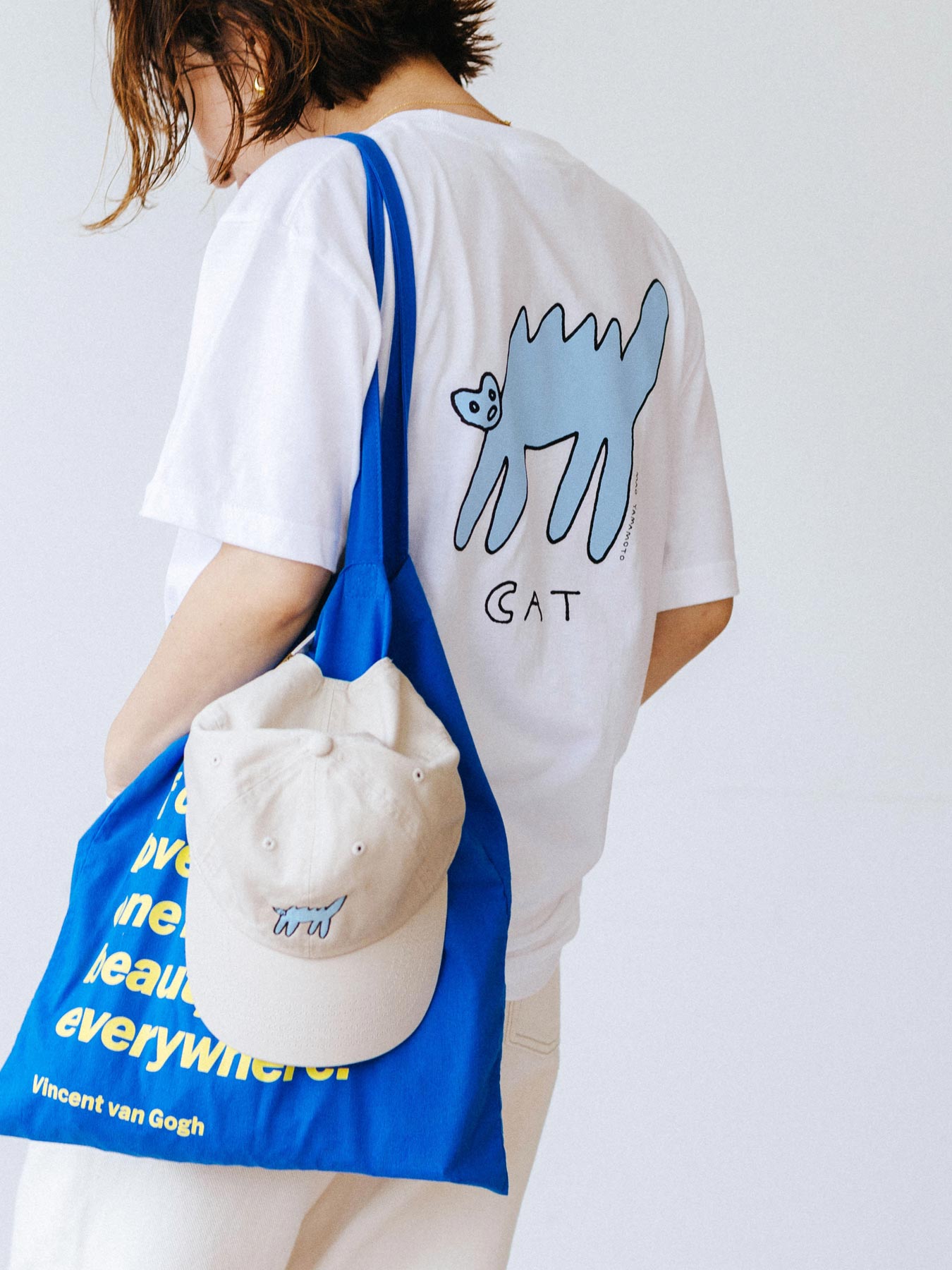 山本麻央 × Orné de Feuilles Tシャツ