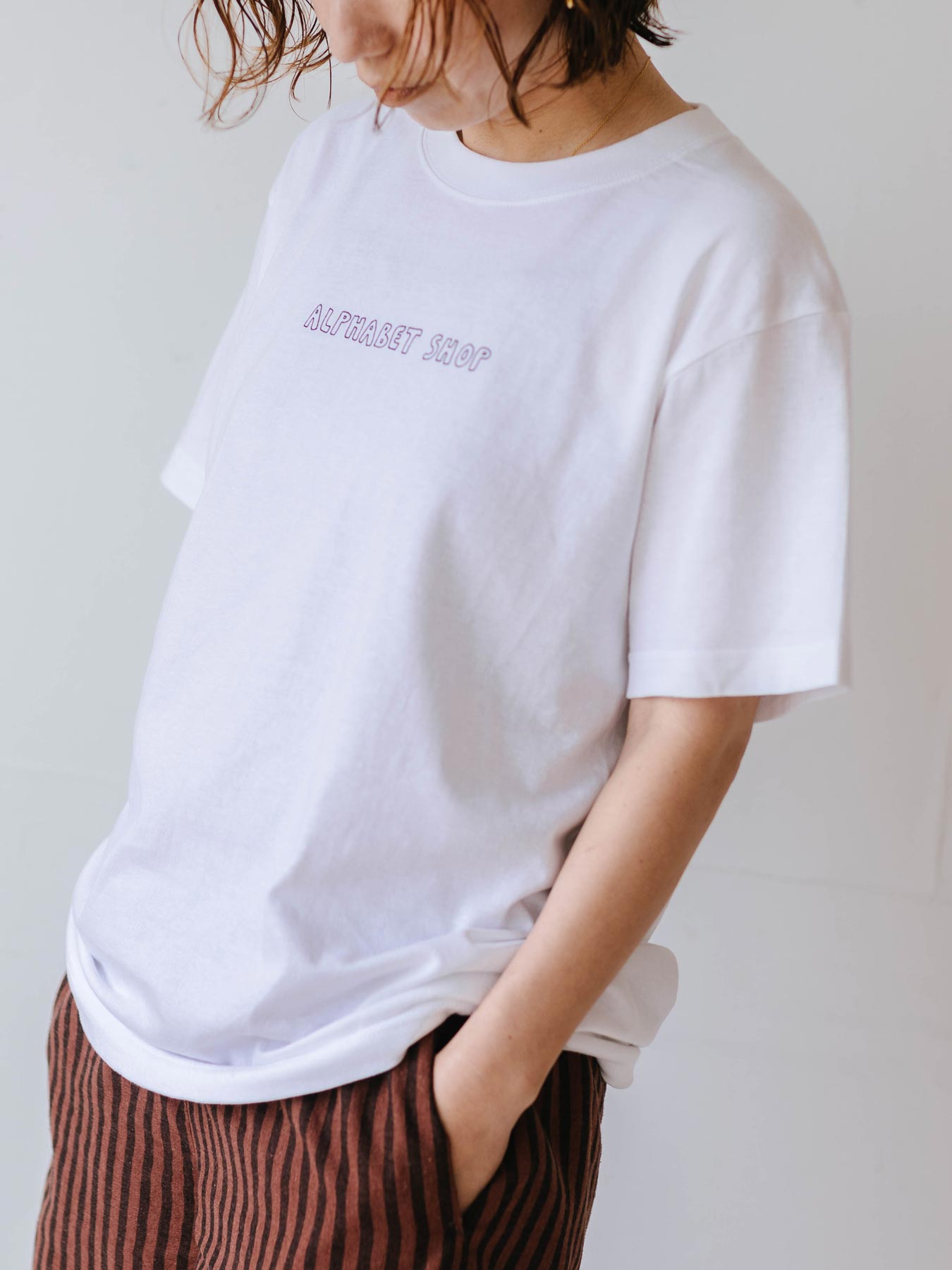 山本麻央 × Orné de Feuilles Tシャツ