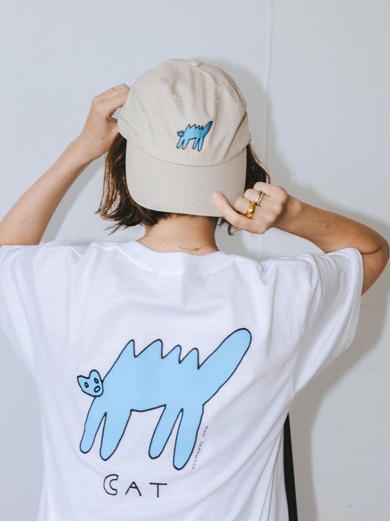 山本麻央 × Orné de Feuilles Tシャツ