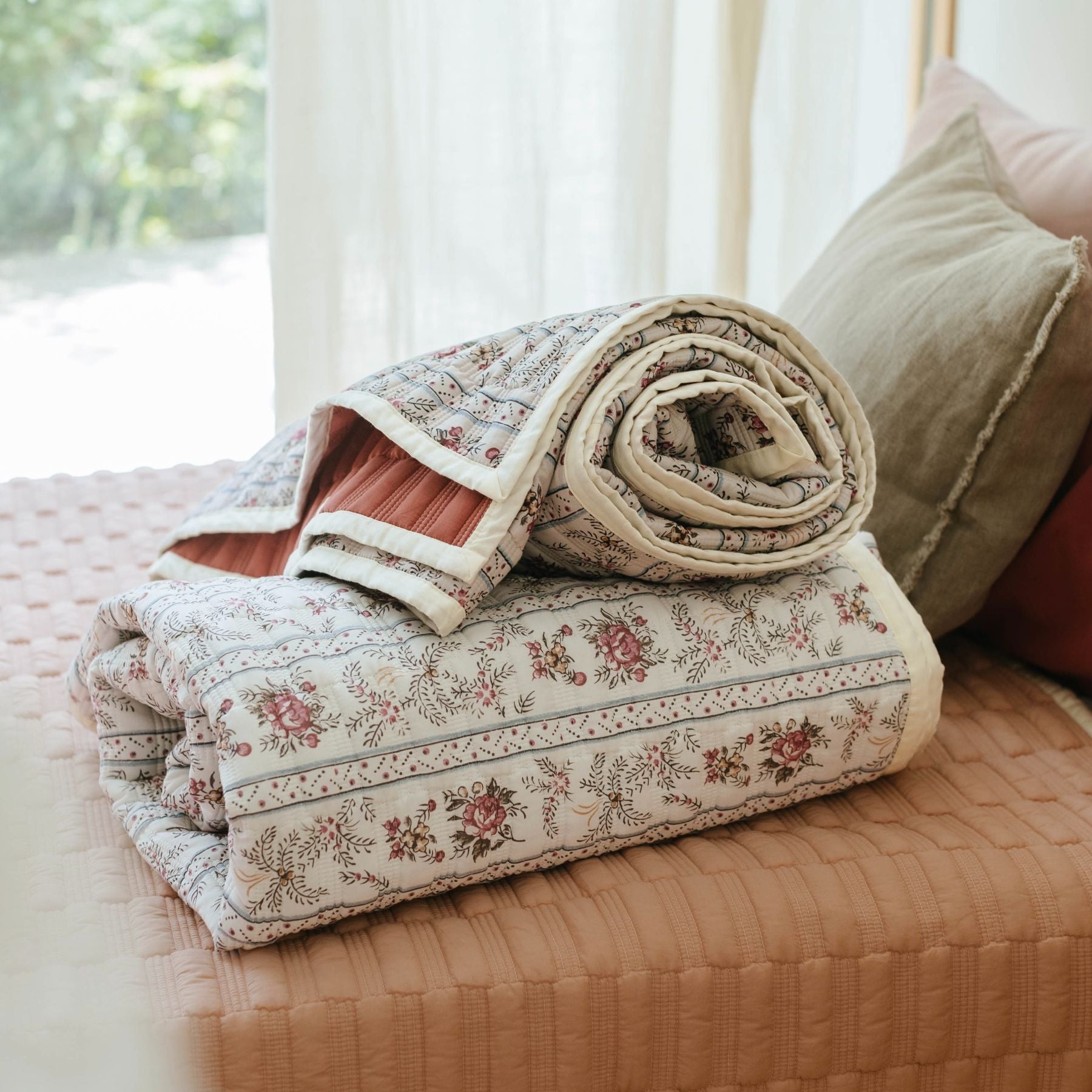 オリジナル・キルティングマルチカバー リバーシブル｜マルチカバー