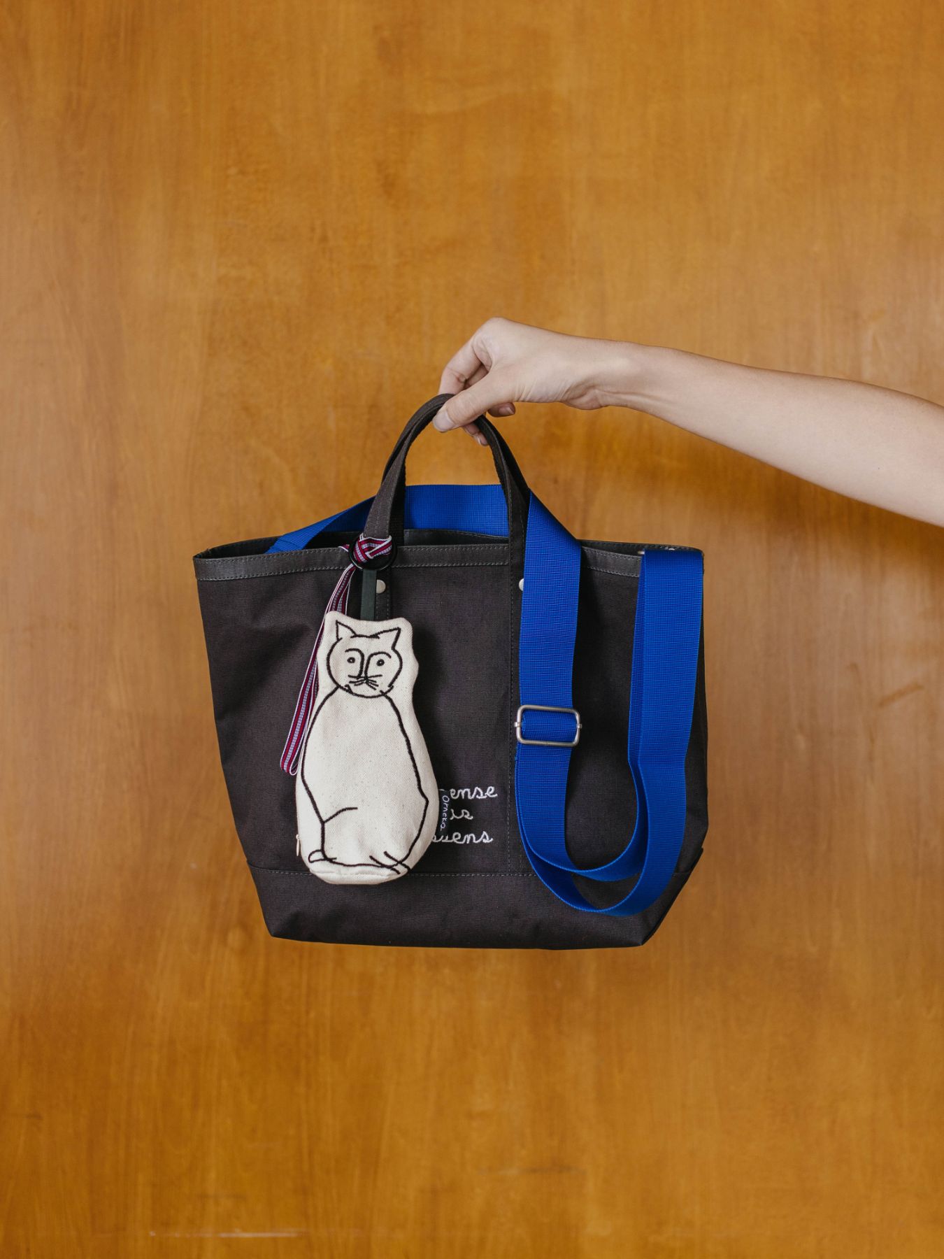 ROOTOTE × Orneko オスワリネコポーチ