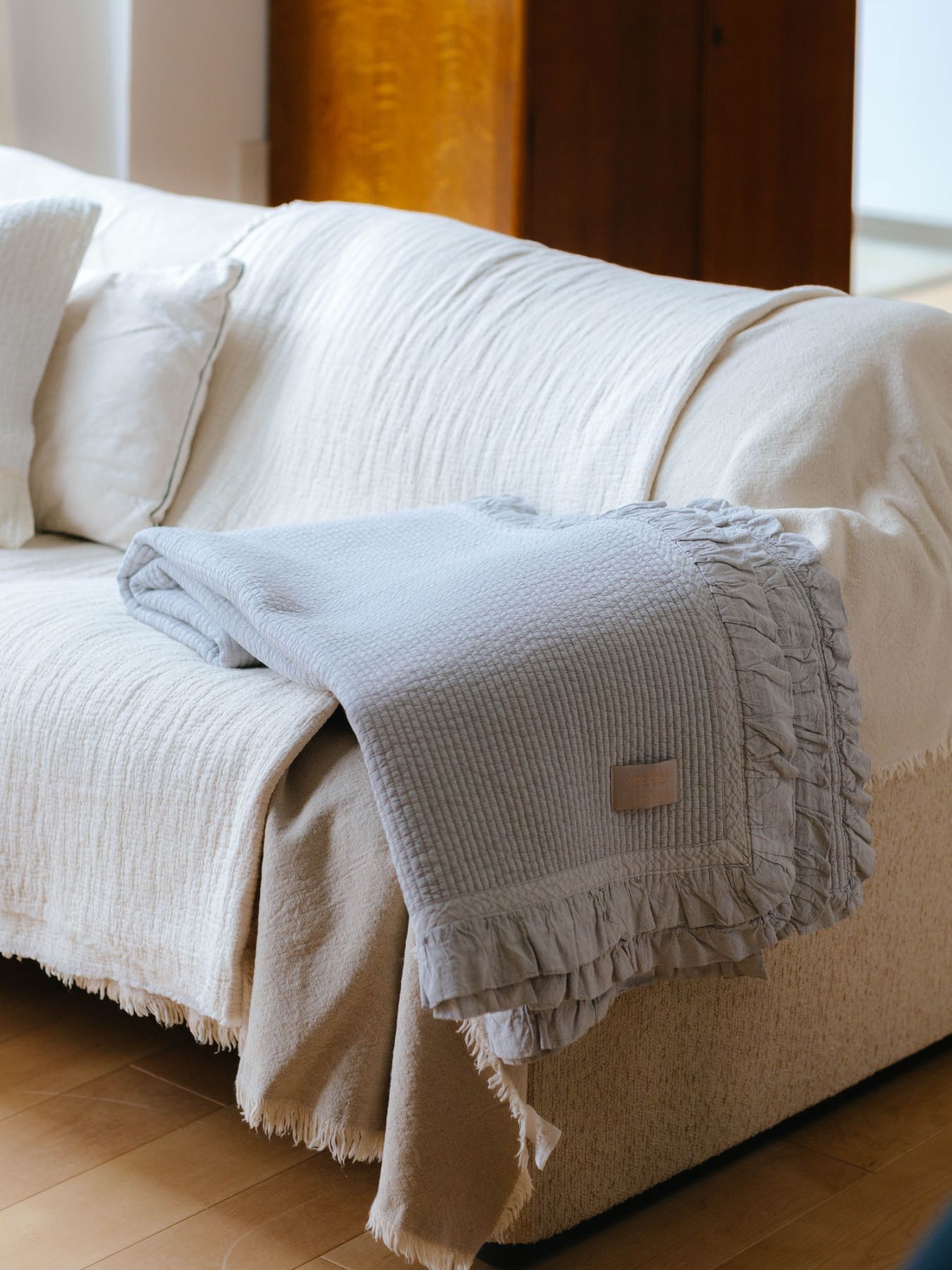 HUG Ō WäR × Orné de Feuilles イブルマルチカバー