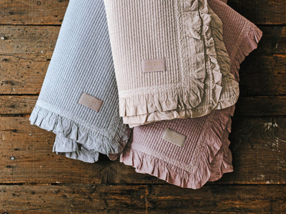 HUG Ō WäR × Orné de Feuilles イブルマルチカバー