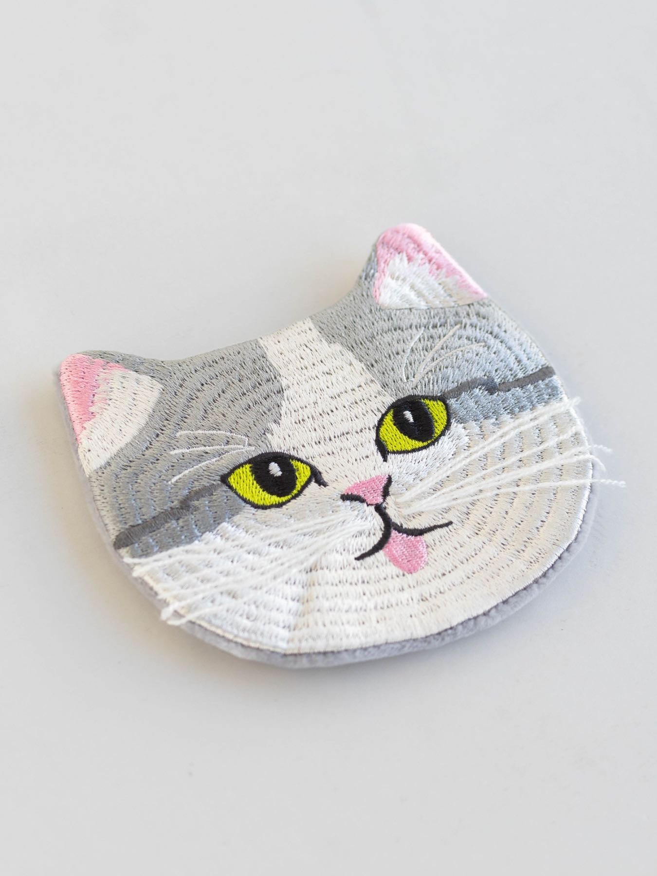 小菅くみ × Orneko 刺繍ポーチ｜ポーチ｜オルネ ド フォイユ公式