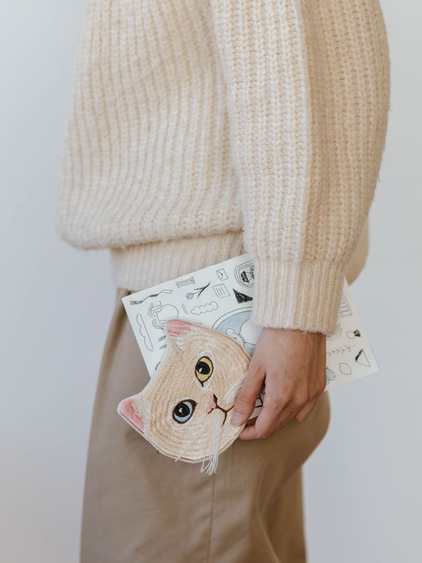 小菅くみ × Orneko 刺繍ポーチ｜ポーチ｜オルネ ド フォイユ公式