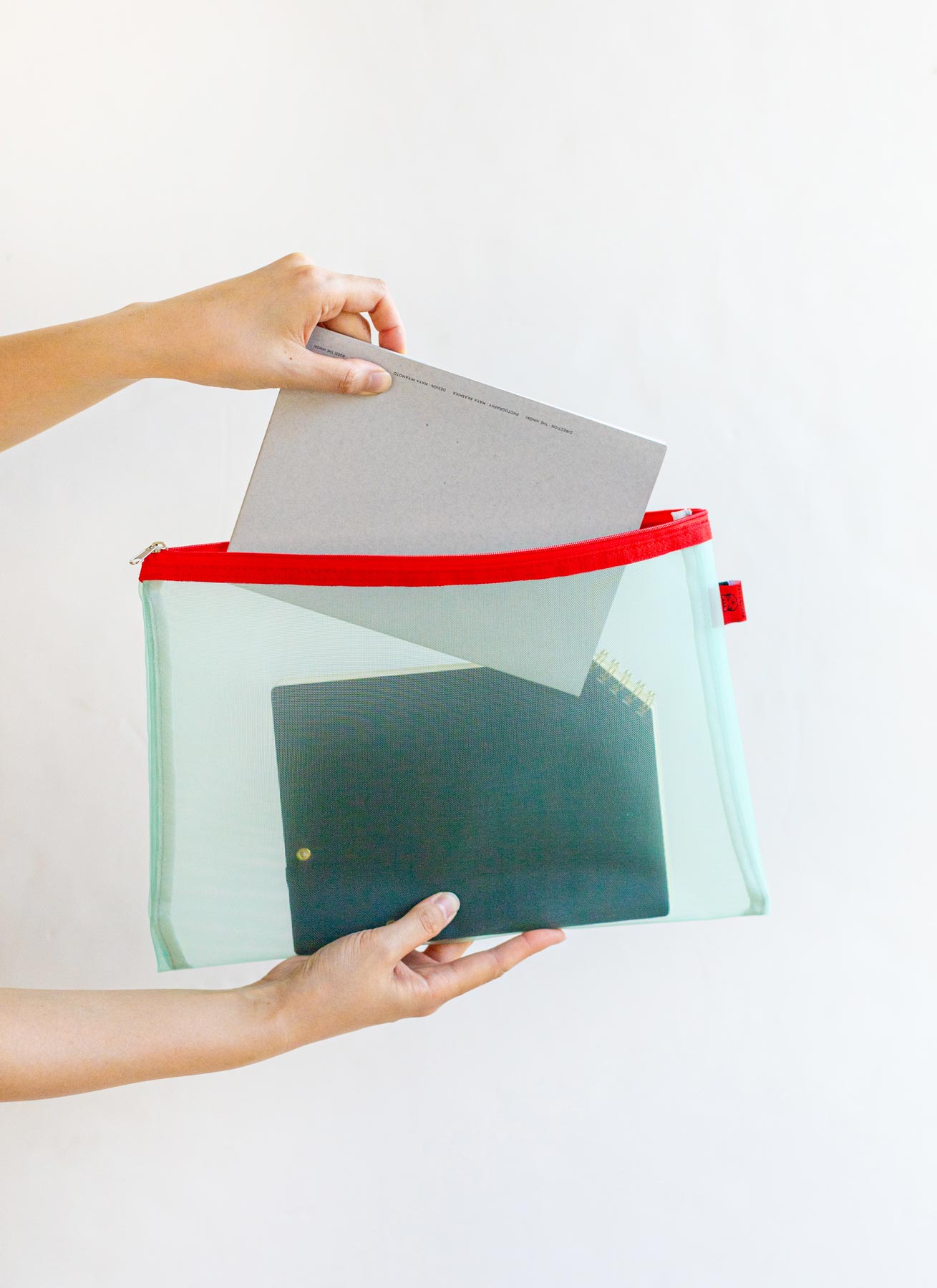 papier パピエ 4点セット新品 PAPIER TIGRE THE POCKET/A4サイズ(メッシュポーチ)|文具