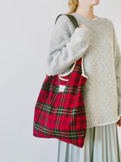 ne pense pas チェックバッグ（ショルダーストラップ付き）