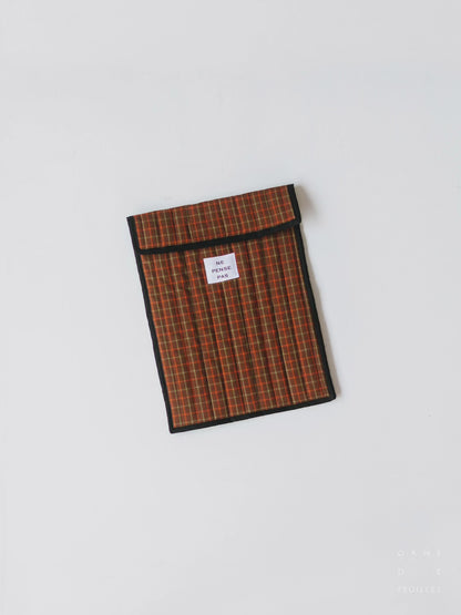 ne pense pas キルティングチェックPCケース