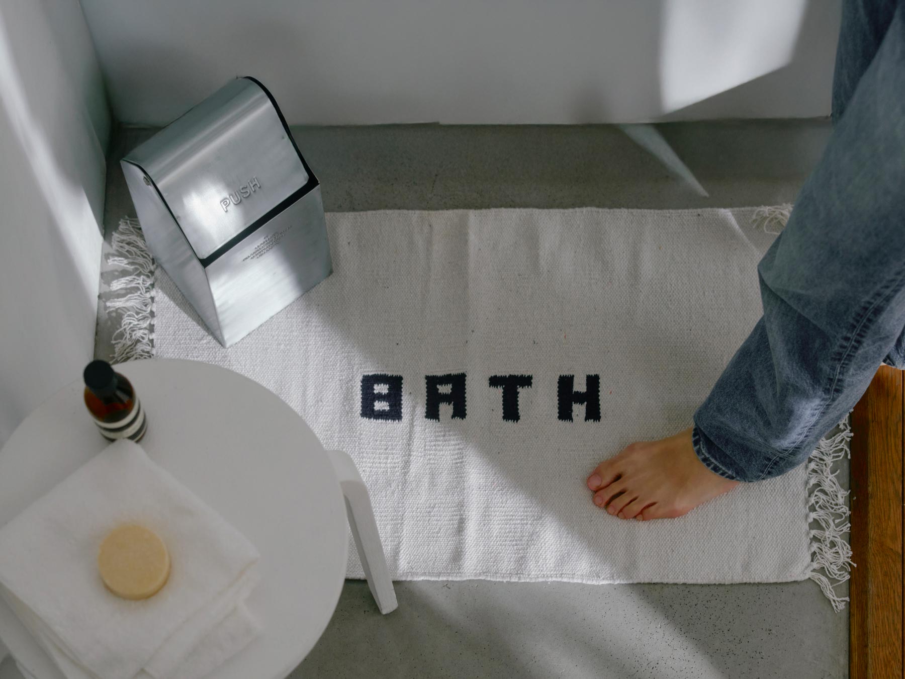 COUNTERTOP DUSTBIN（ダストボックス）｜掃除用品・ゴミ箱｜オルネ ド
