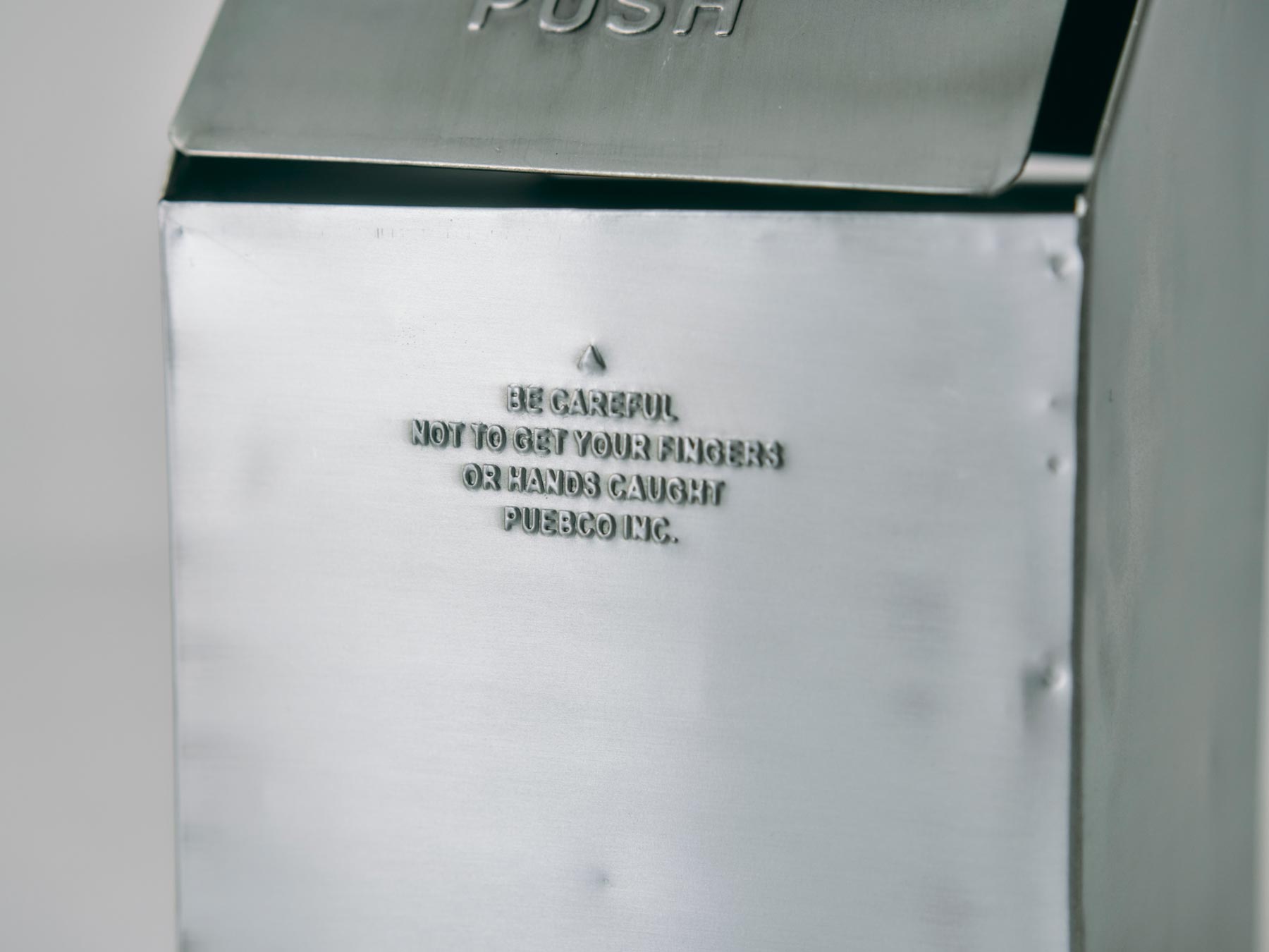 COUNTERTOP DUSTBIN（ダストボックス）｜掃除用品・ゴミ箱｜オルネ ド