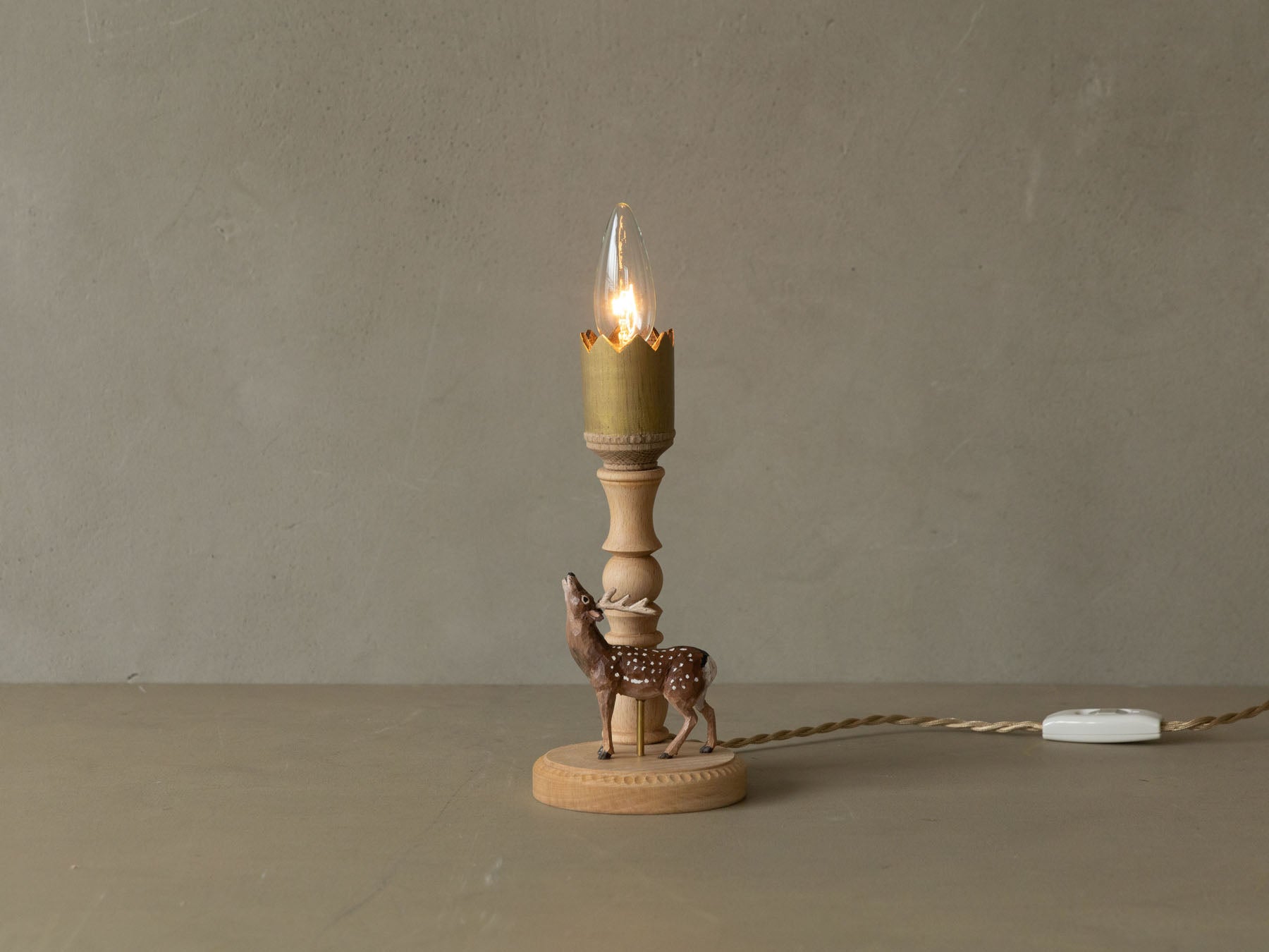 Rebmob木工 王冠スタンドライト／D｜オルネ ド フォイユ公式オンライン