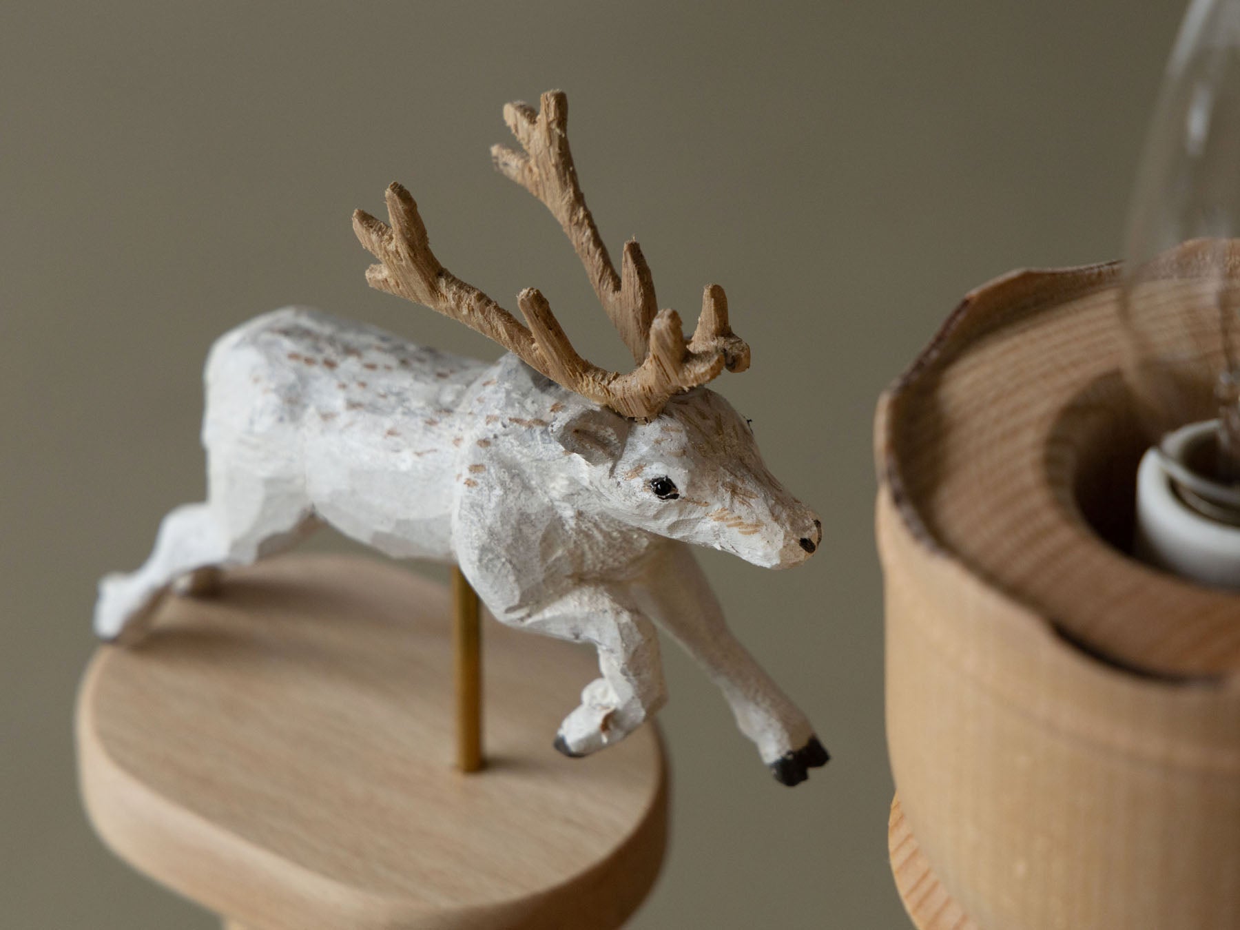 Rebmob木工 王冠アーム型スタンドライト／トナカイ｜オルネ ド