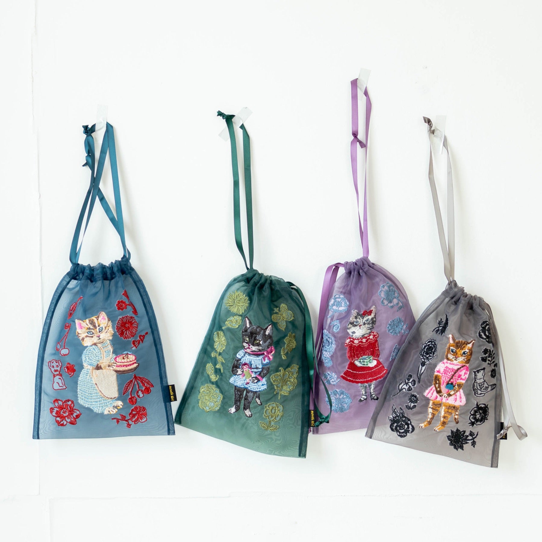 Nathalie Lete／Organdy Drawstring pouch（巾着刺繍ポーチ）｜ポーチ