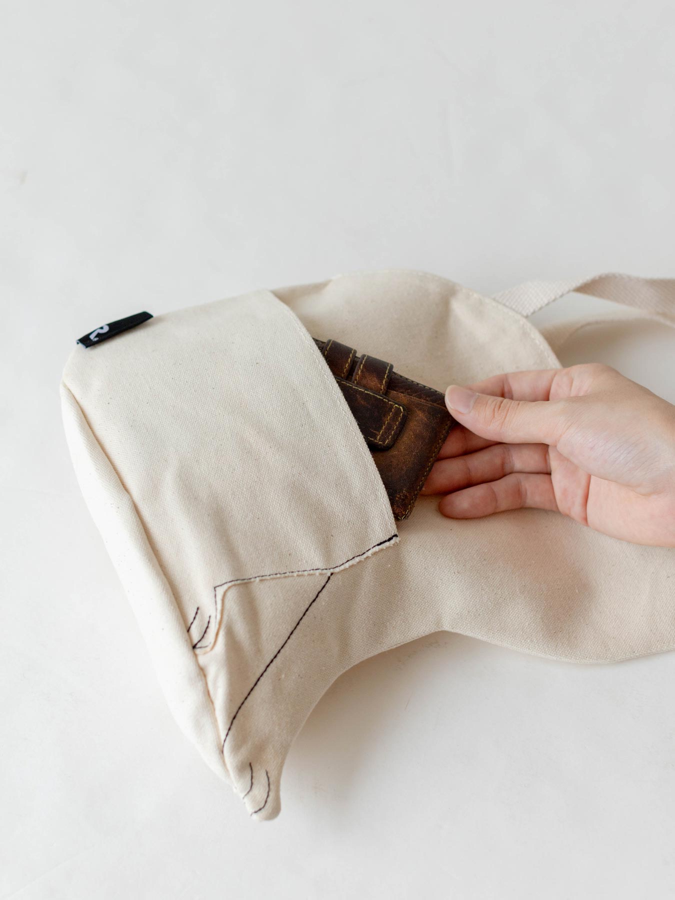 ROOTOTE オスワリネコトート｜バッグ｜オルネ ド フォイユ公式