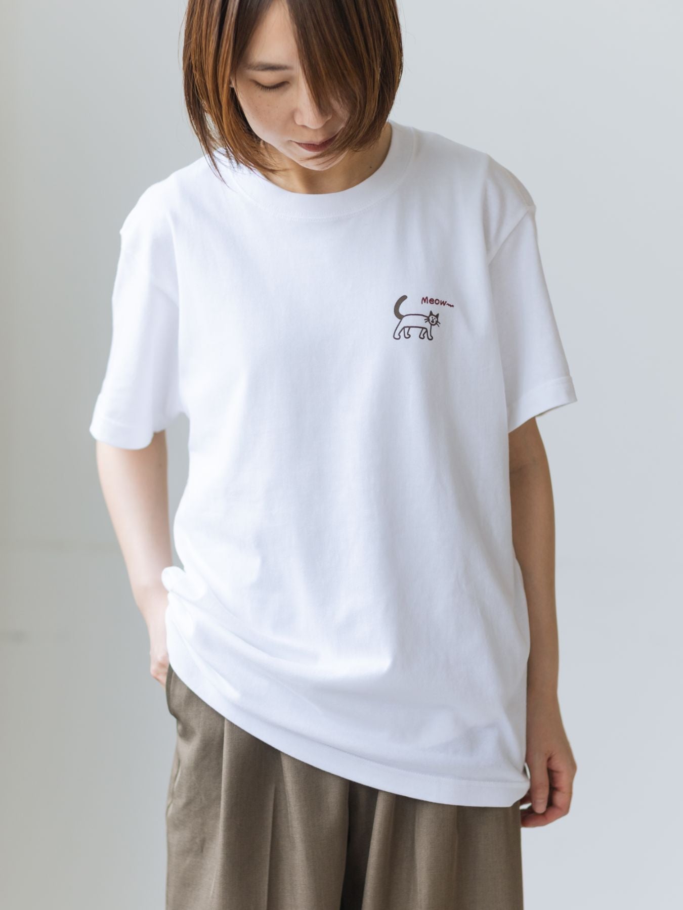 STOMACHACHE. × Orneko Tシャツ