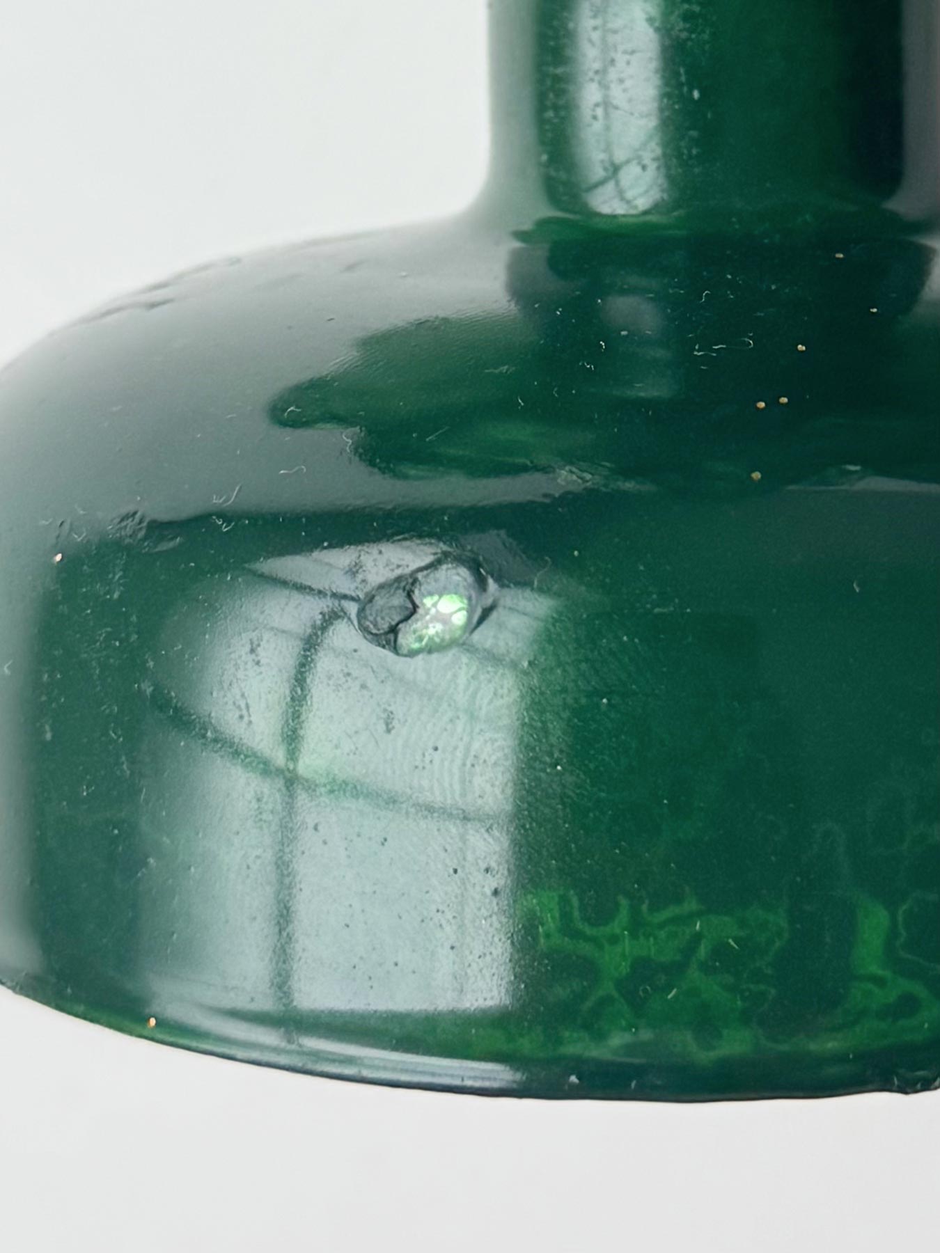 塗装のムラ、塊の付着など