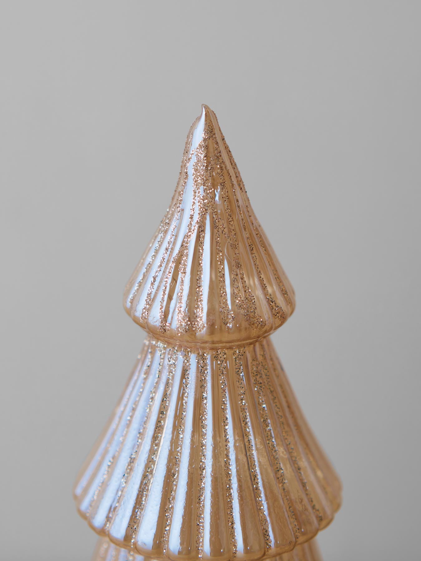 ゴールドのラメ塗装