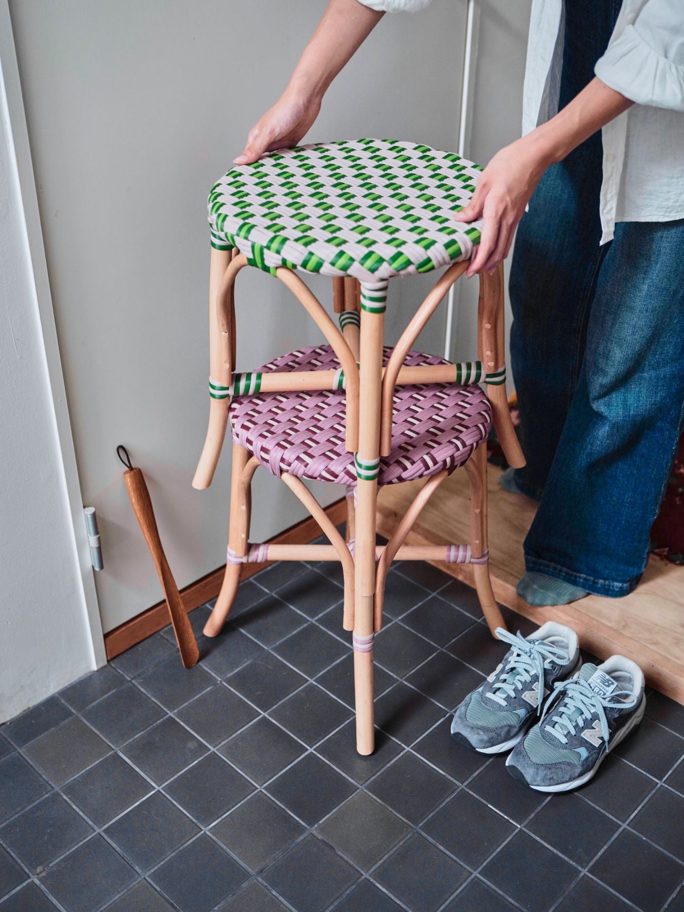 受注販売】オリジナル・ラタンビストロスツール｜家具｜オルネ ド