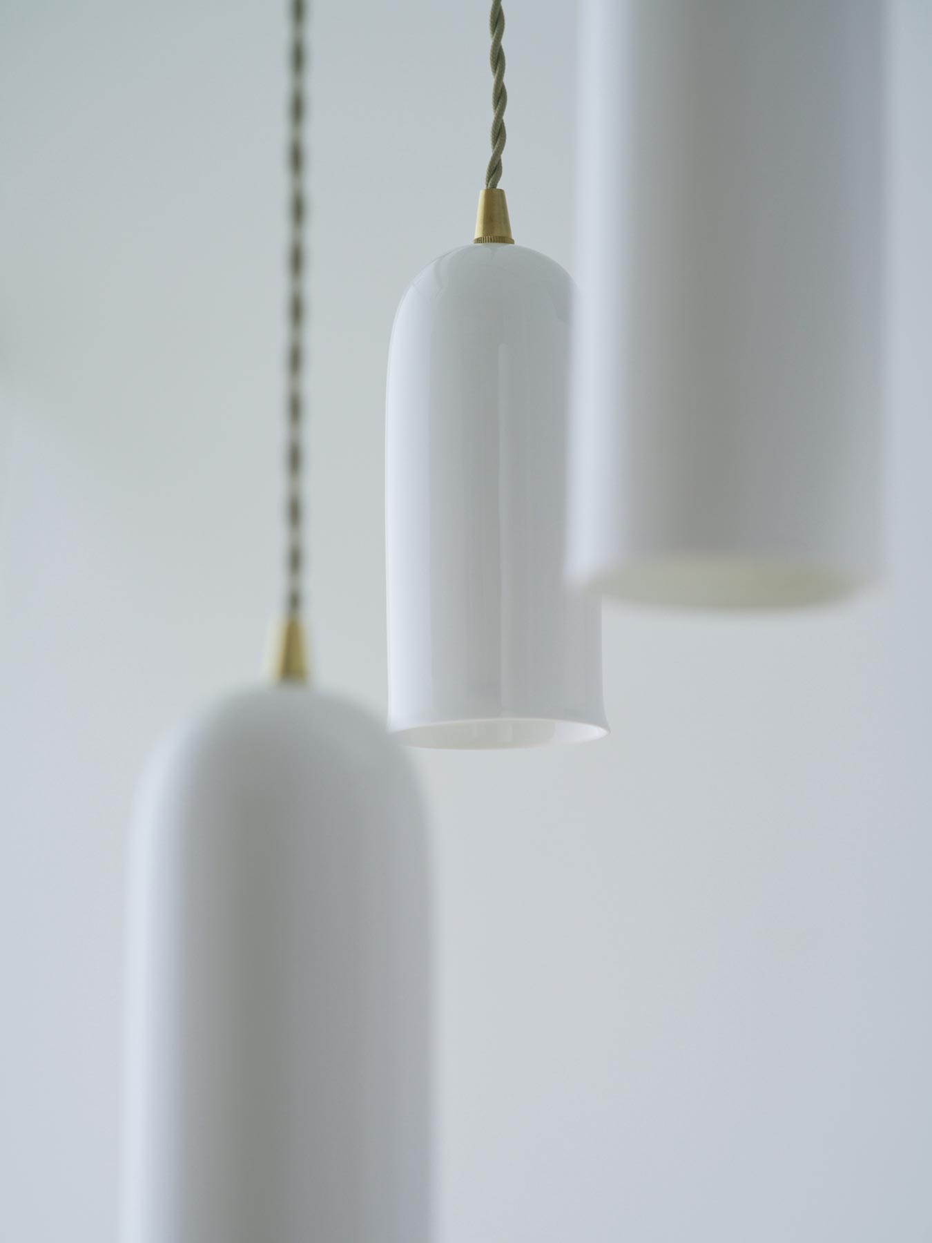 SERAX ペンダントランプ WHITE OLYMPIA｜ペンダントランプ｜オルネ ド