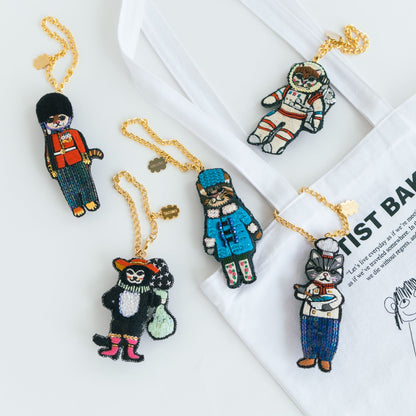 tamaoworld 刺繍チャームブローチ