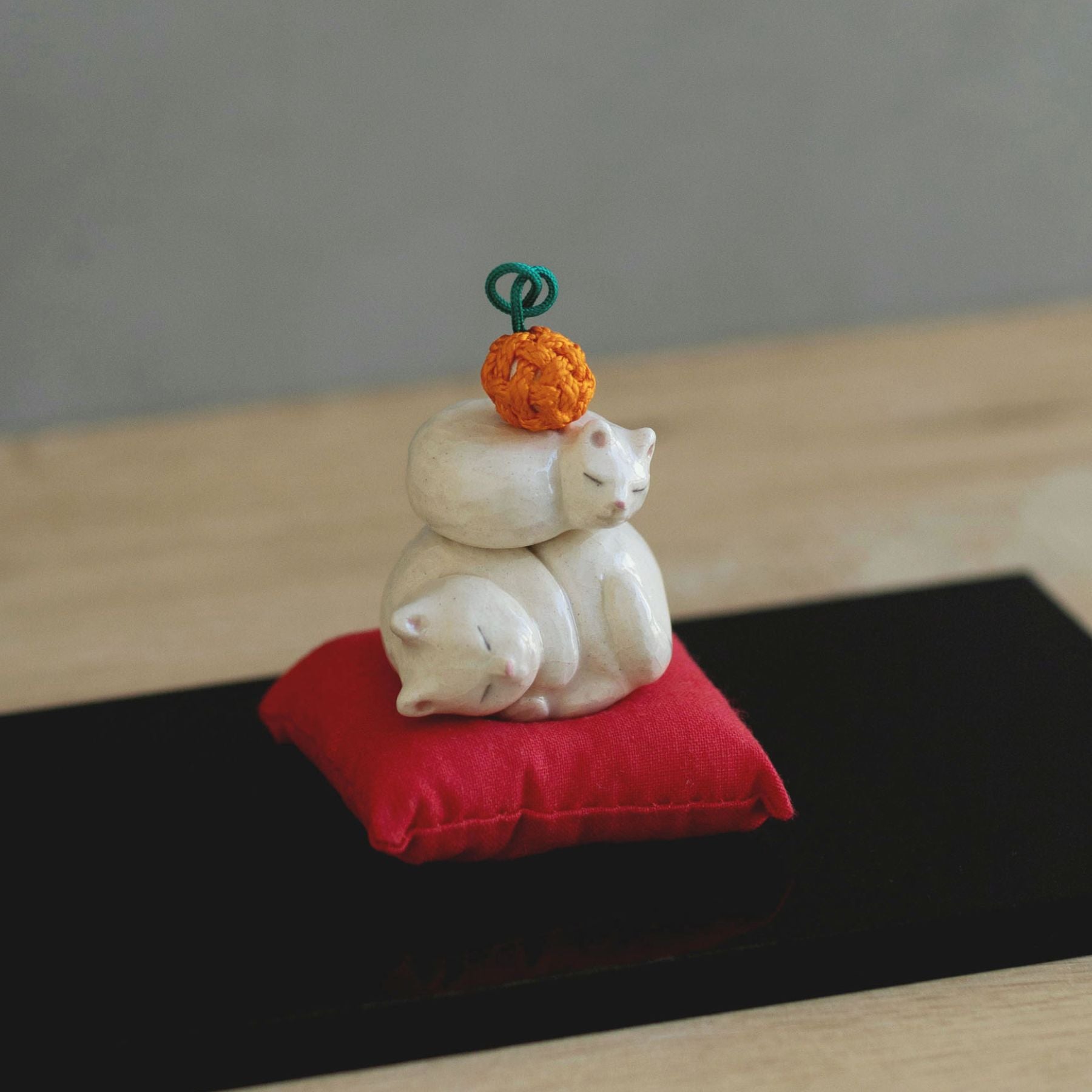 ま工房 × Orneko 猫の鏡餅｜オルネコ（ネコモチーフ）｜オルネ ド