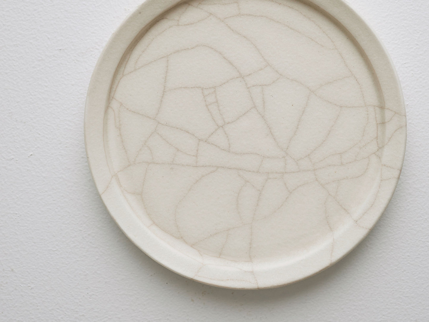 megumi tsukazaki リム皿／貫入・M