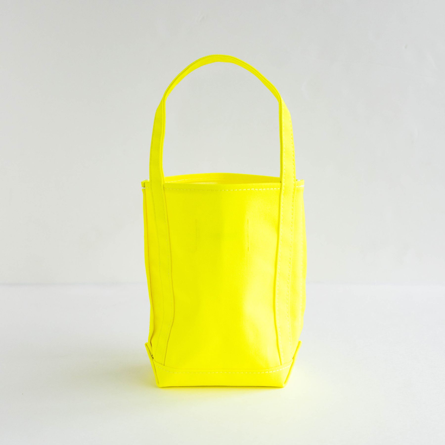 テンベア　ミニトート　ネオンカラー TEMBEA BAGUETTE TOTE MINI／NEON｜バッグ｜オルネ ド フォイユ
