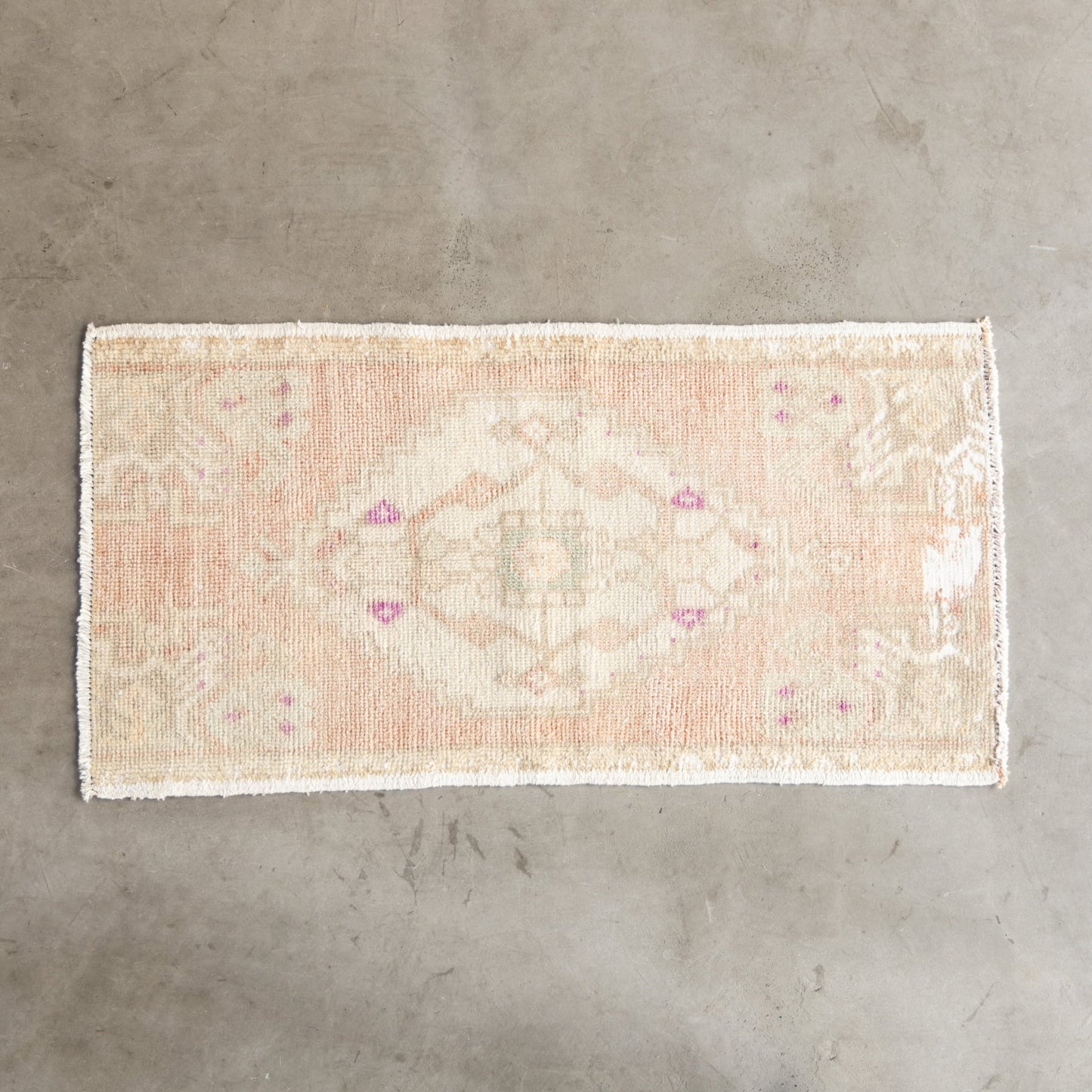 1K<br>size：88.5cm×44.5cm（フリンジ含む）
