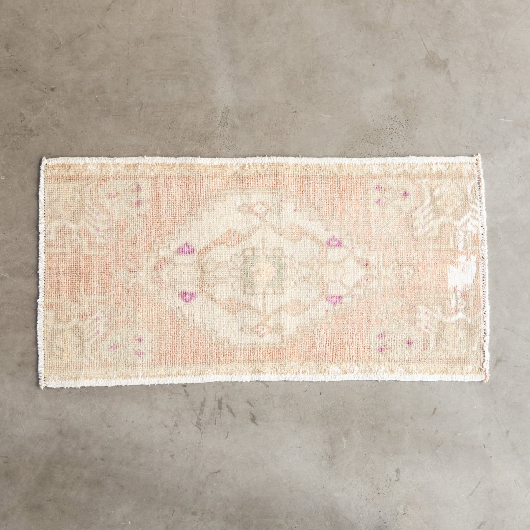 1K<br>size：88.5cm×44.5cm（フリンジ含む）