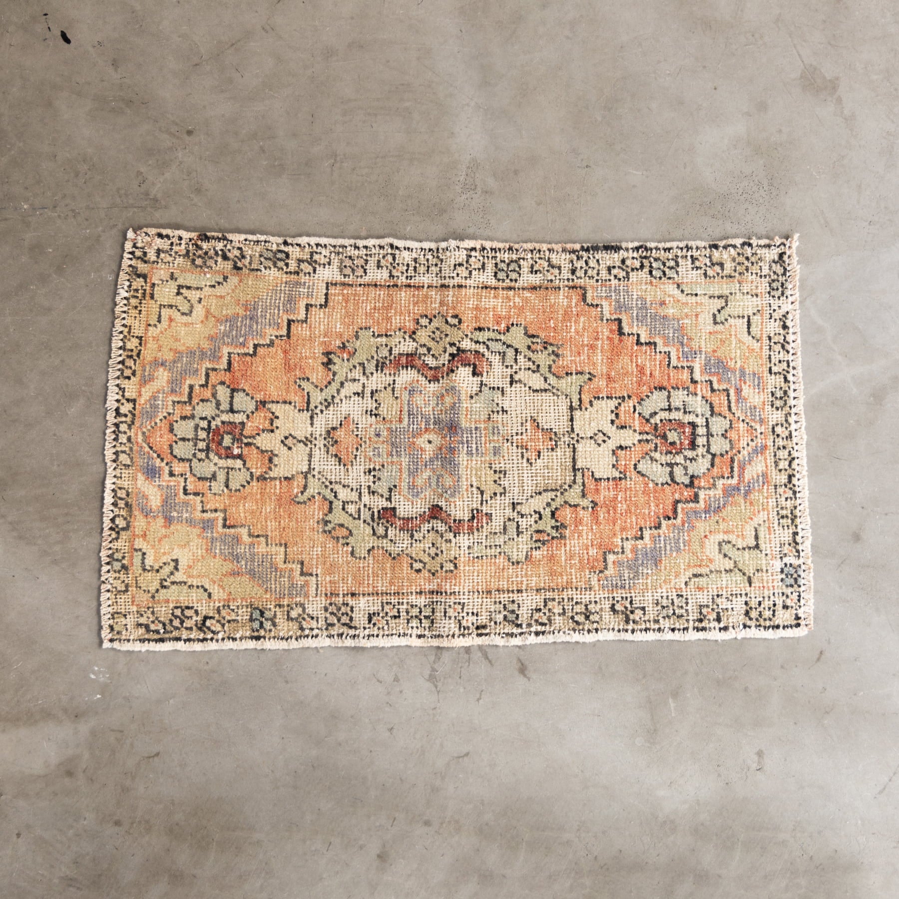 X<br>size：84cm×50cm（フリンジ含む）