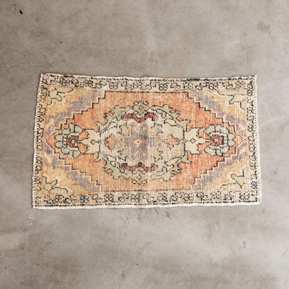 X<br>size：84cm×50cm（フリンジ含む）