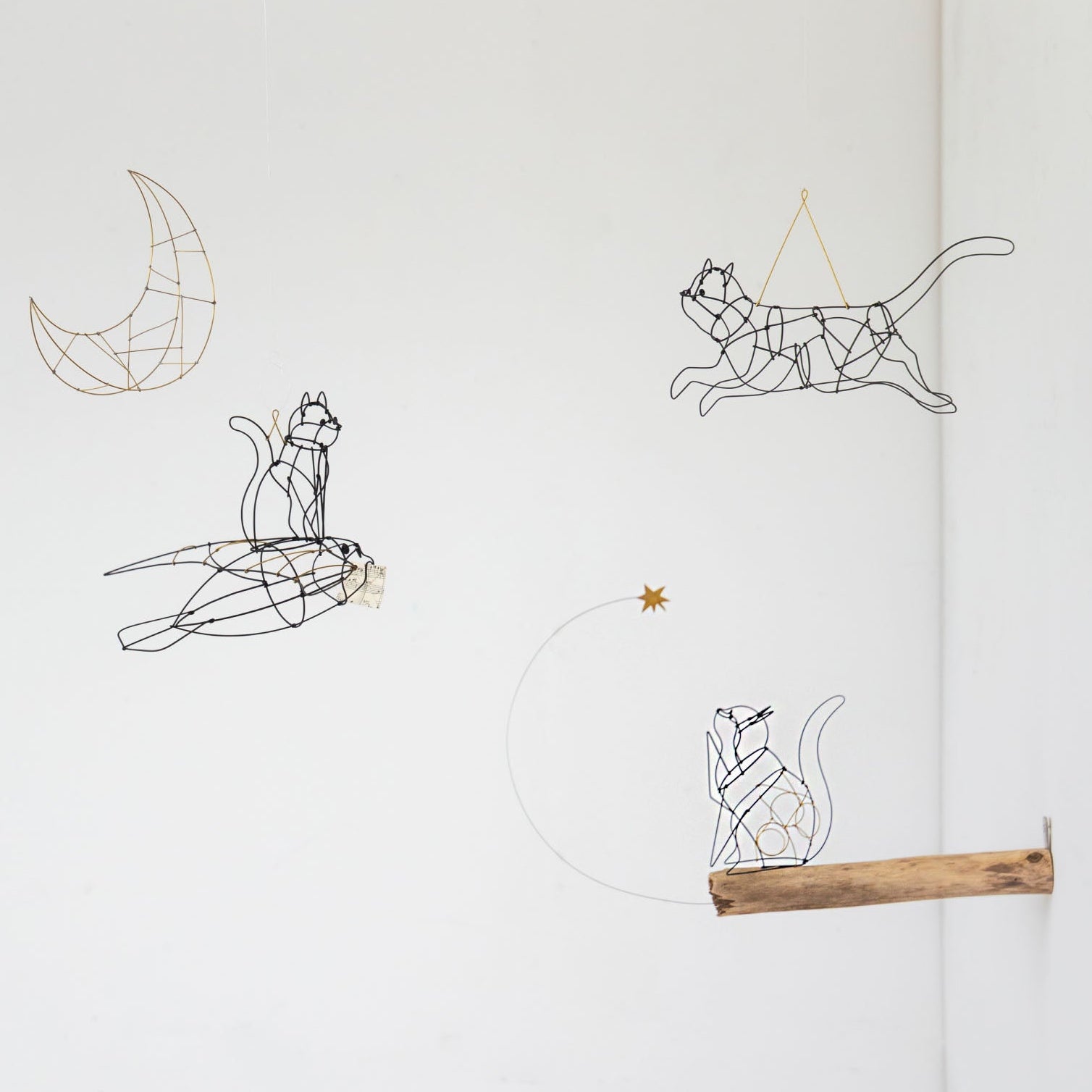 山田一成 – Orné de Feuilles