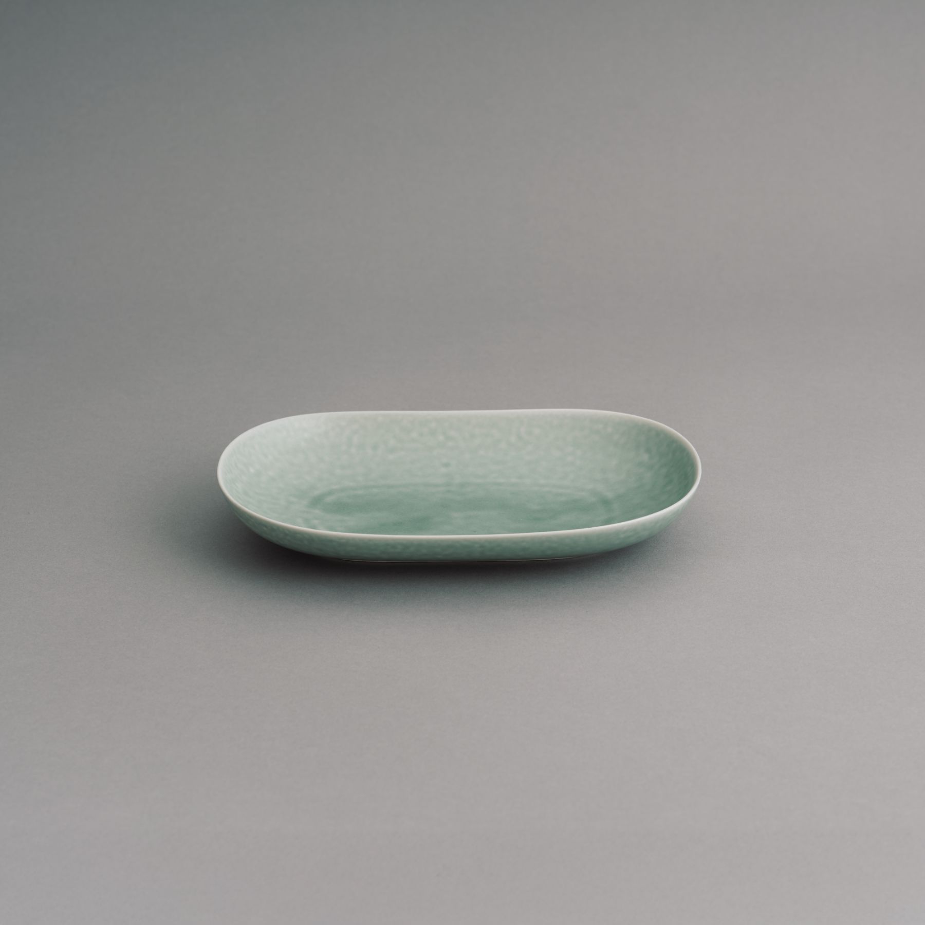 yumiko iihoshi porcelain／ReIRABO oval plate｜皿・器｜オルネ ド