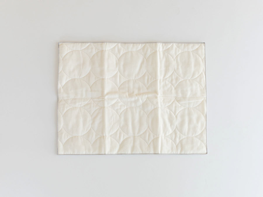サイズは、約40cm×30cm。