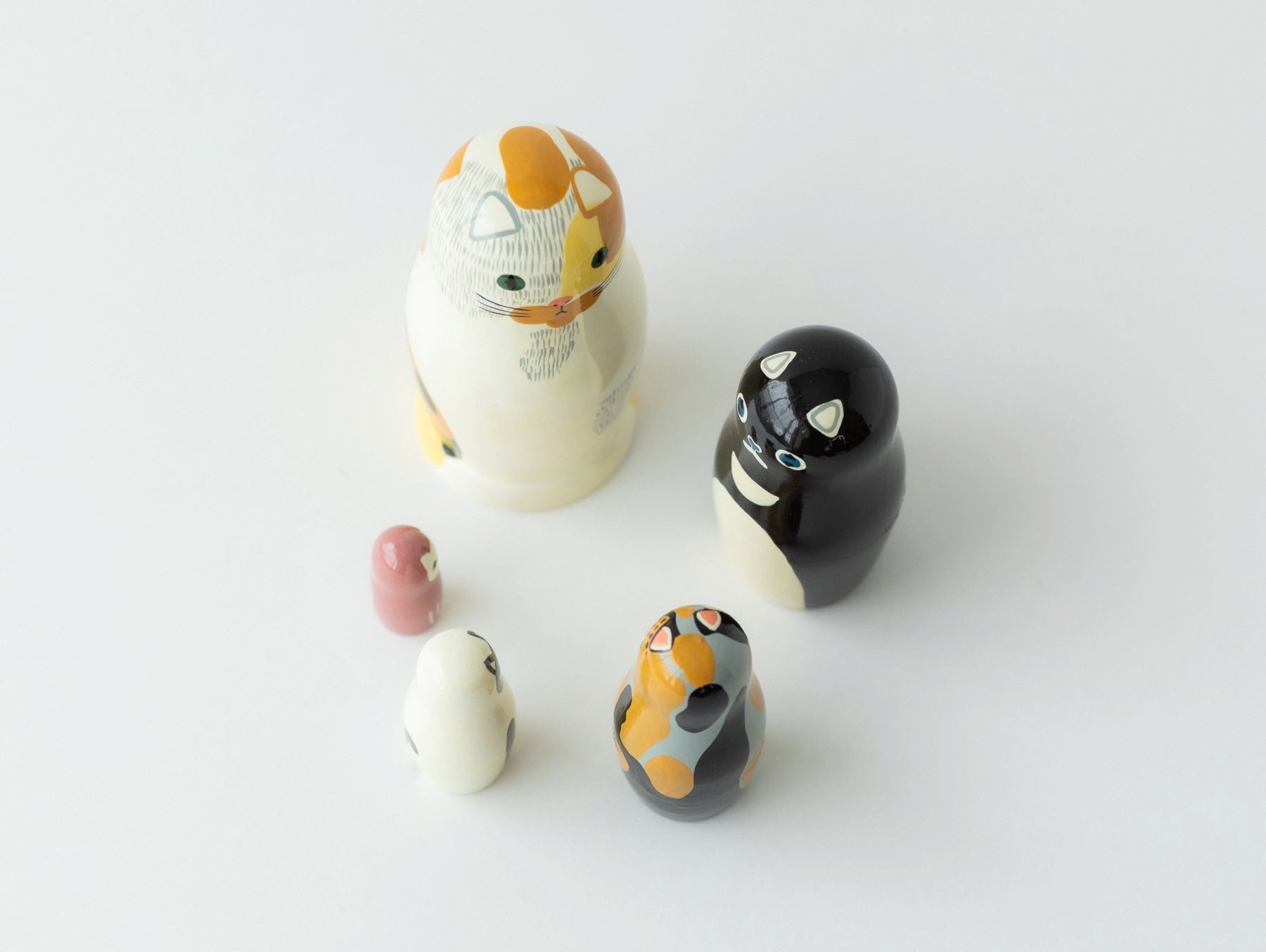 ado 猫のマトリョーシカ｜オブジェ・ぬいぐるみ｜オルネ ド