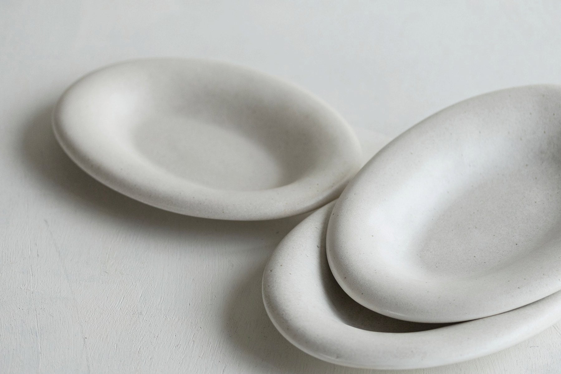入江佑子 dona ceramic studio – Orné de Feuilles