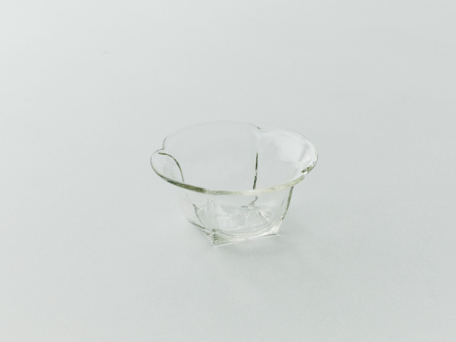 kus0003　四葉小鉢