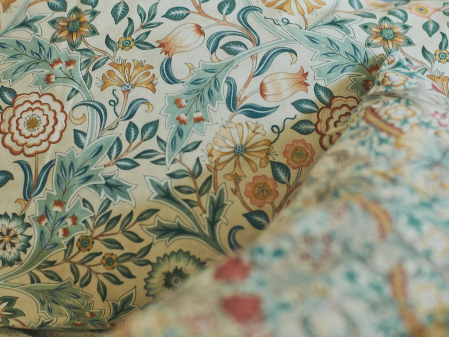 William Morris クッション