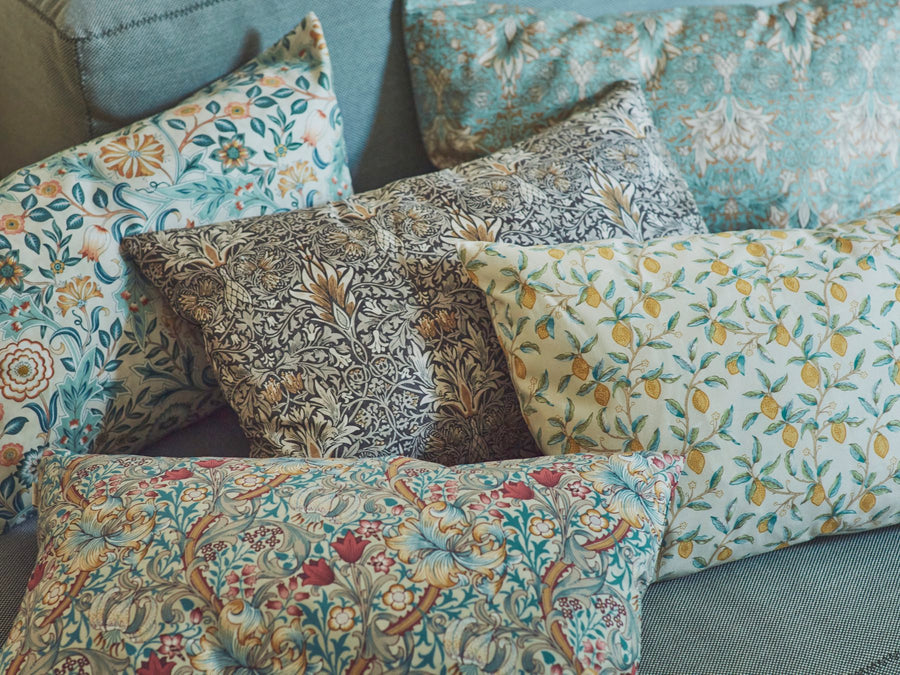William Morris クッション