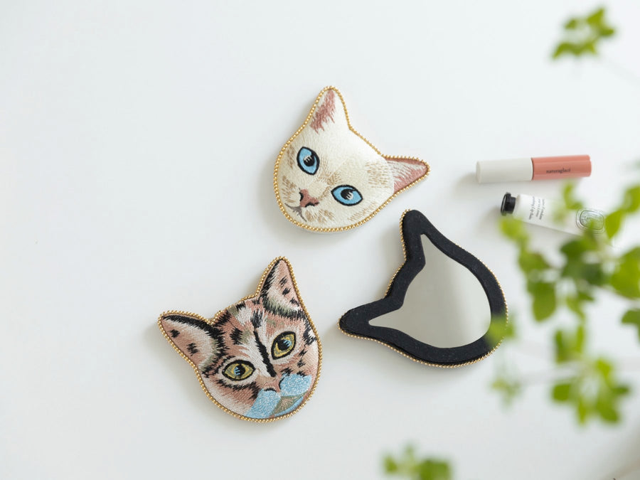 キャット刺繍ミラー