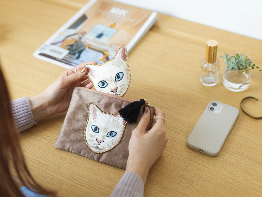 キャット刺繍ミラー