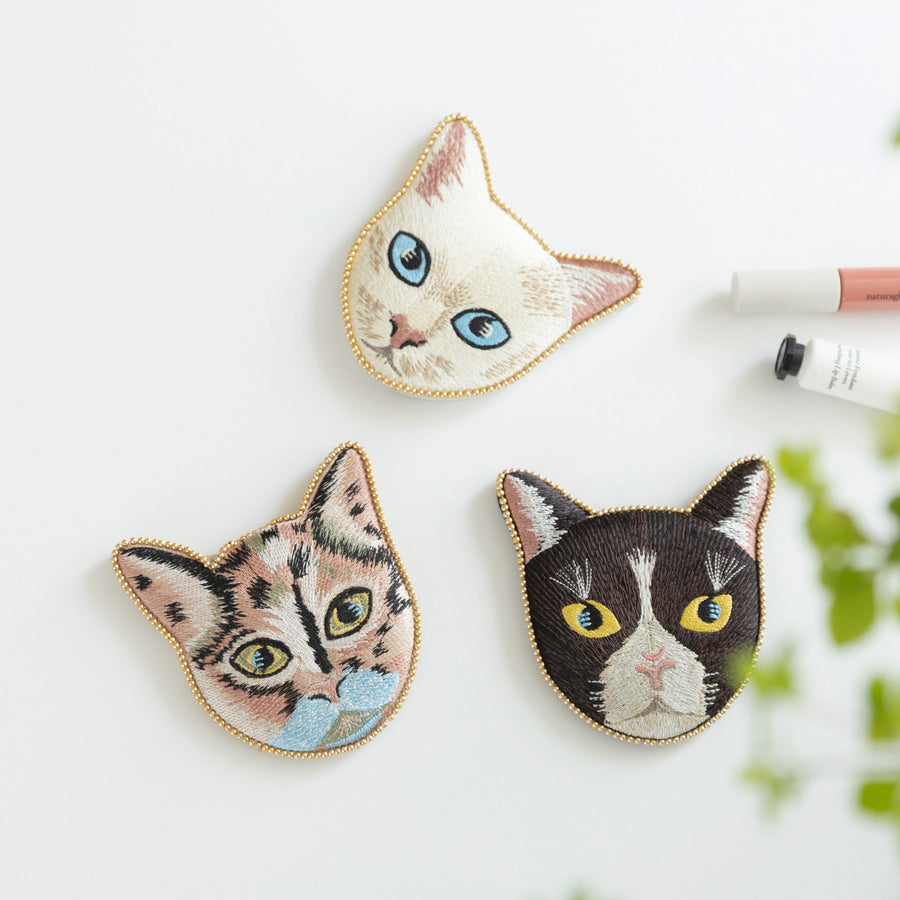 キャット刺繍ミラー