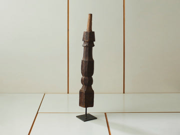 svb0051-a）ウッドオブジェ／A<br>size：高さ62cm、台座）10cm×10cm／重さ：約1.9kg